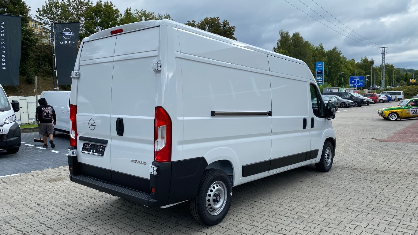 Opel Movano