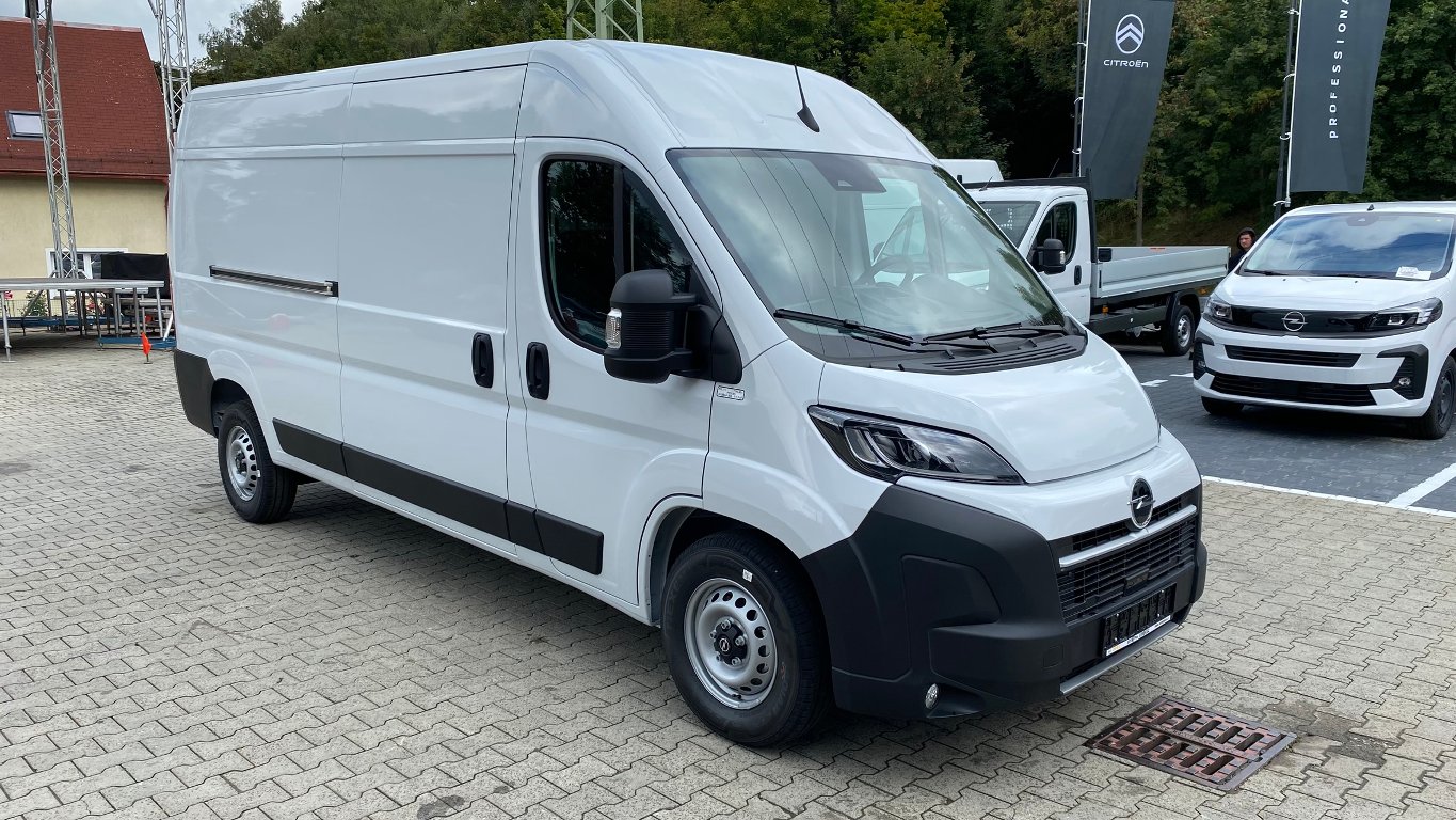 Opel Movano